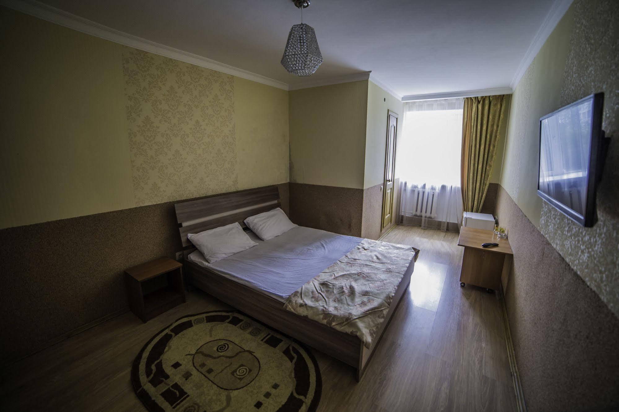 Economy Hotel Zhyger Astana Eksteriør billede